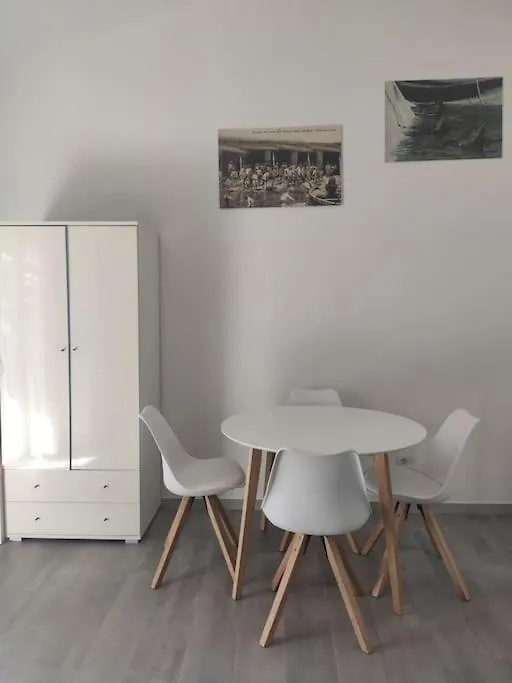Stintino, Casa In Riva Alla Spiaggia 0*, סטינטינו